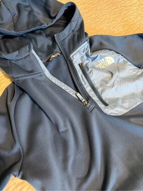 The North Face Blue & Light Blue Half-Zip Hooded Pullover